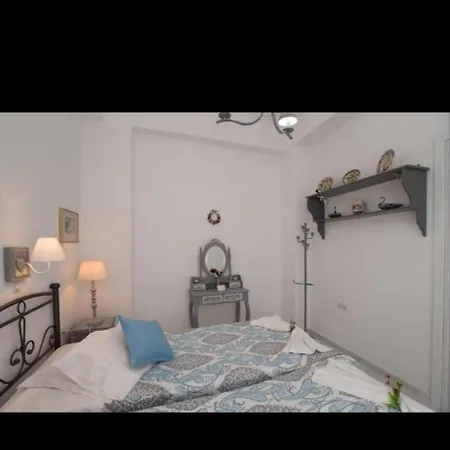 Lovely House Infront Of The In Molos Appartement *