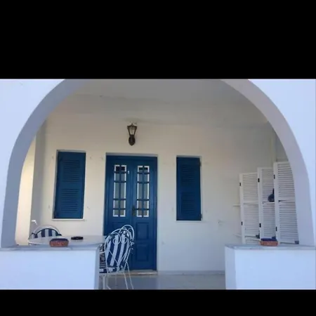 Lovely House Infront Of The In Molos