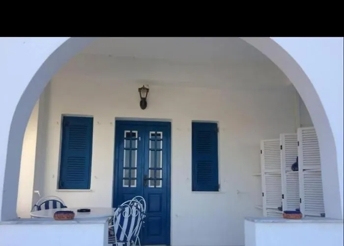 Lovely House Infront Of The In Molos